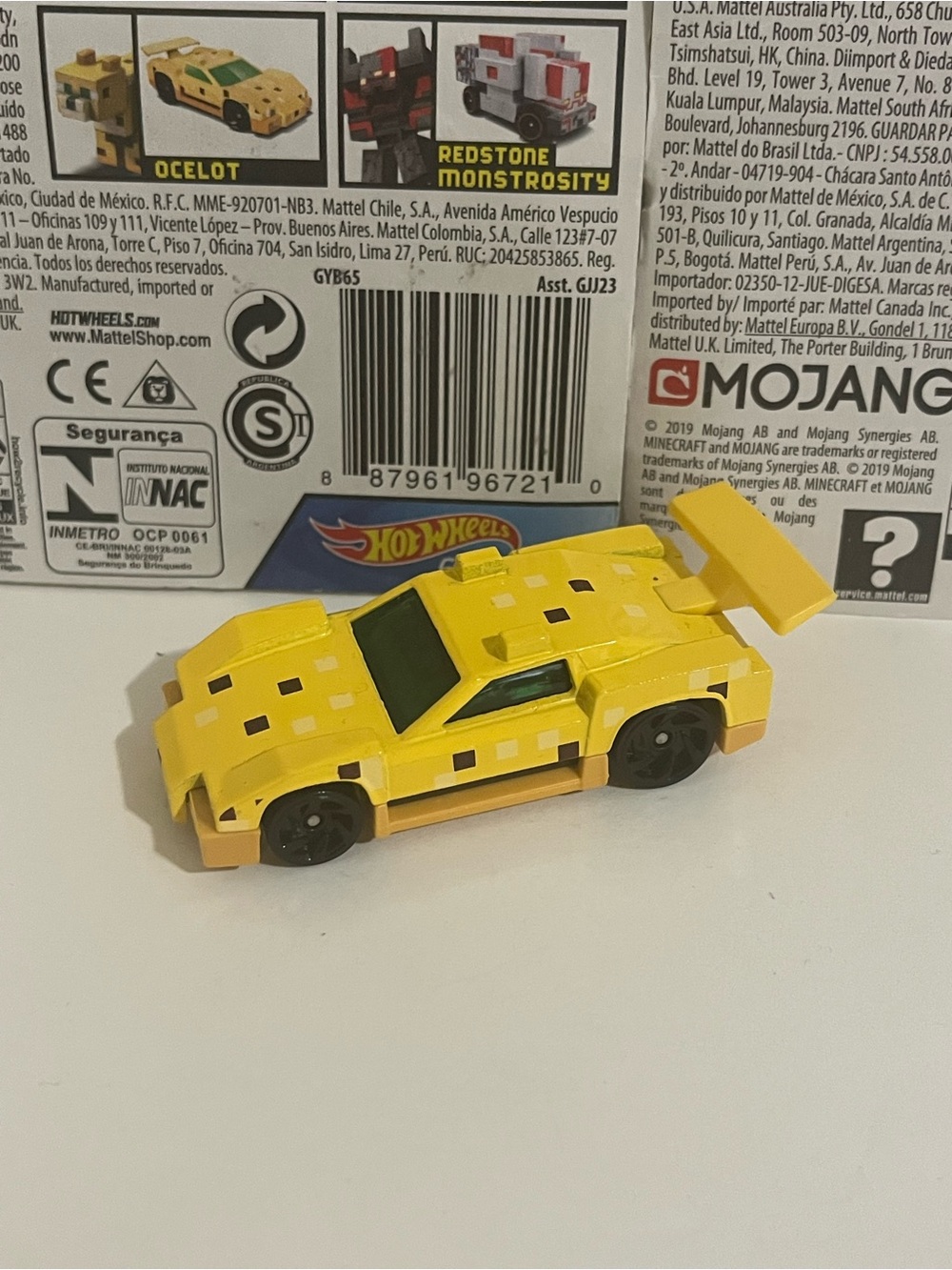 HotWheels Minecraft Bundle-Spider/Creeper and Ocelot - Picture 6 of 11